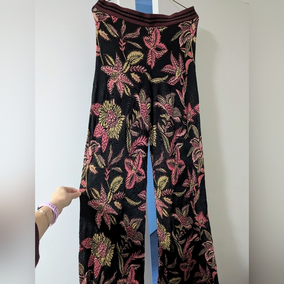 Scotch & Soda Pants - Scotch & Soda Black and Pink Floral Wide-Leg Pants